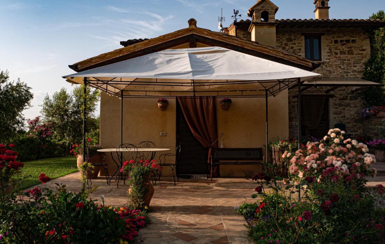 Il Casale Di Fiore Cannara Extérieur photo