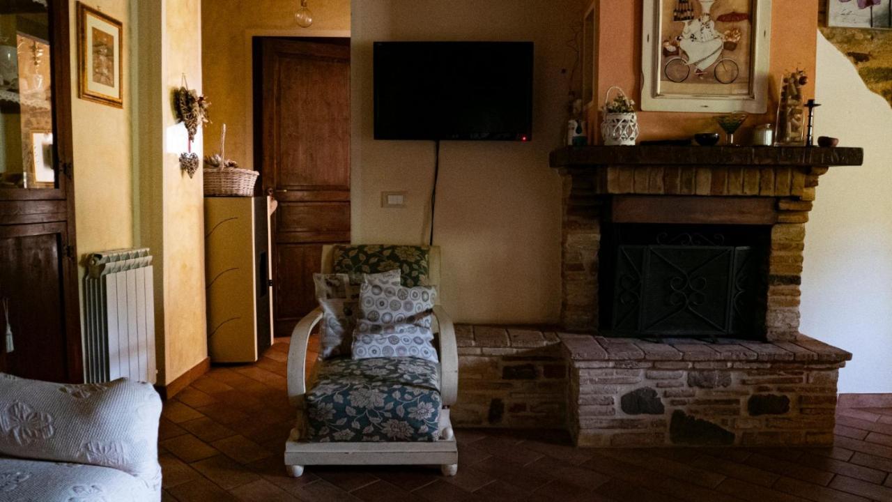 Il Casale Di Fiore Cannara Extérieur photo